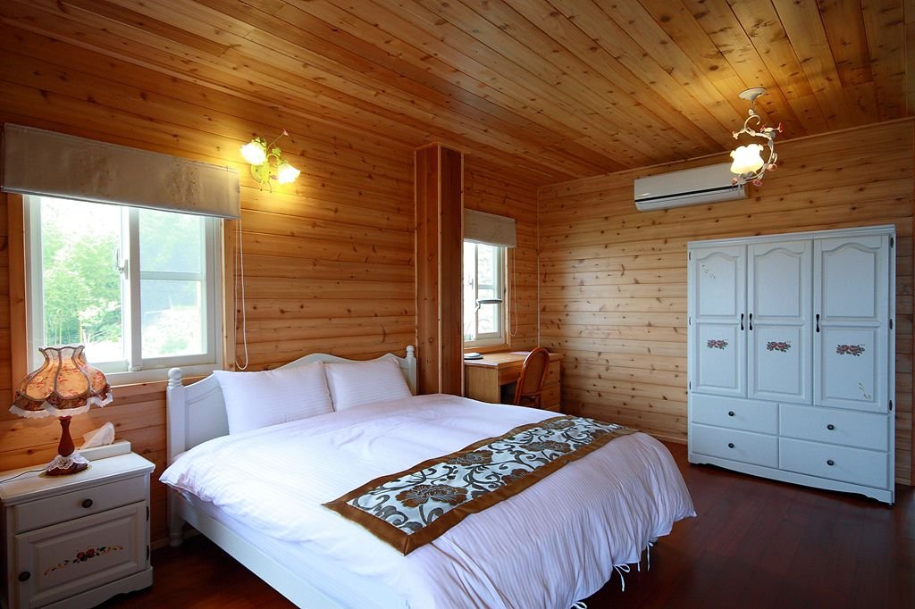 101｜典雅雙人房（獨立觀景陽台）