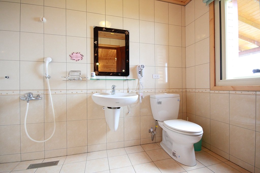 102｜浪漫雙人房（獨立觀景陽台） - 房型照片